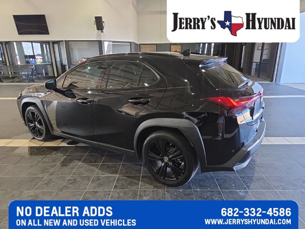 Used 2019 Lexus UX 200 w/ Premium Package FWD image 6