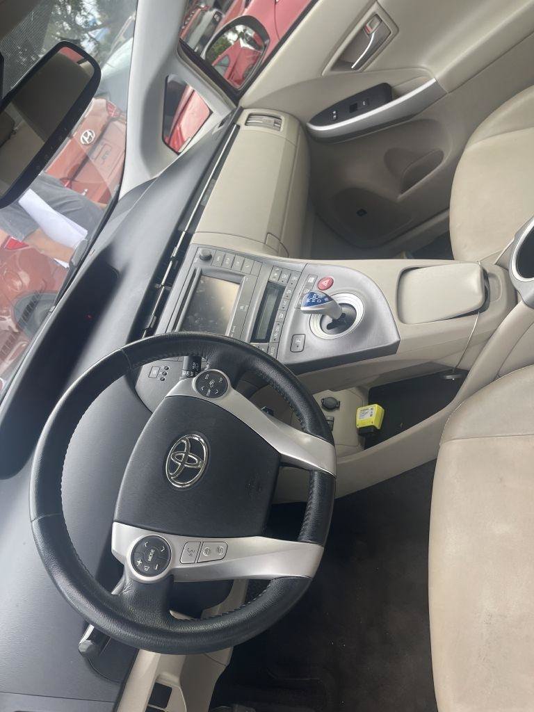 Used 2013 Toyota Prius Four FWD image 18