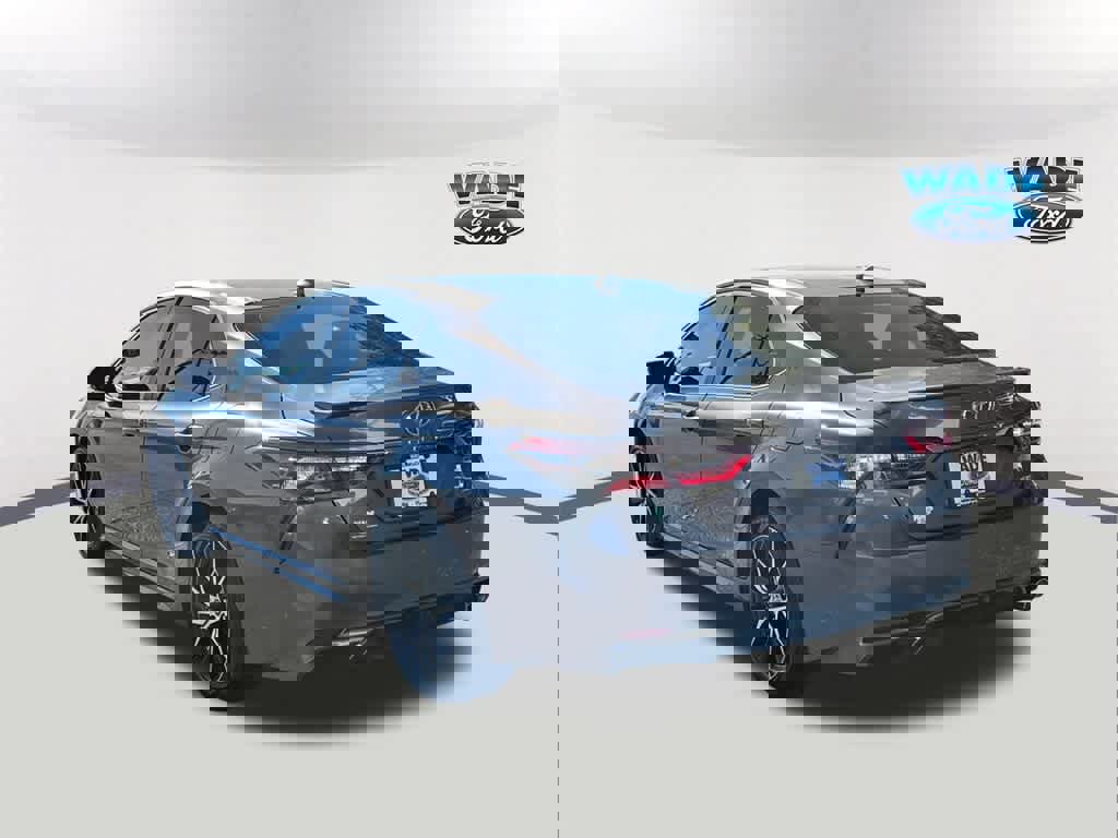 Used 2023 Toyota Camry SE image 7