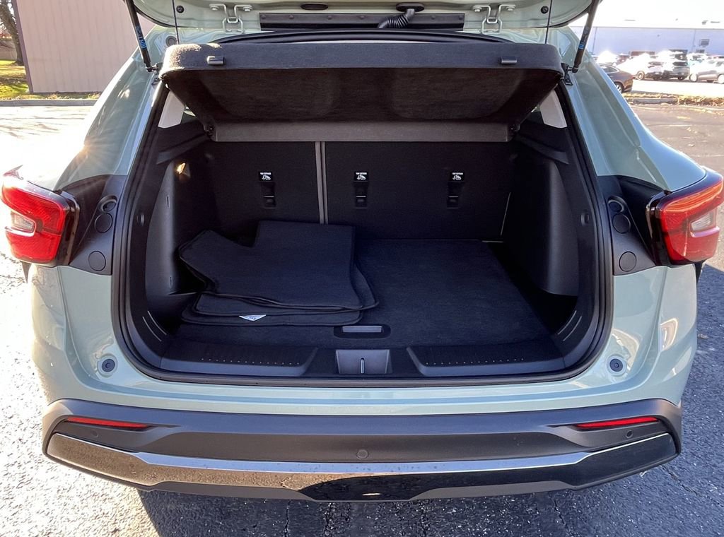 Certified 2025 Chevrolet Trax ACTIV w/ Sunroof Package FWD image 4
