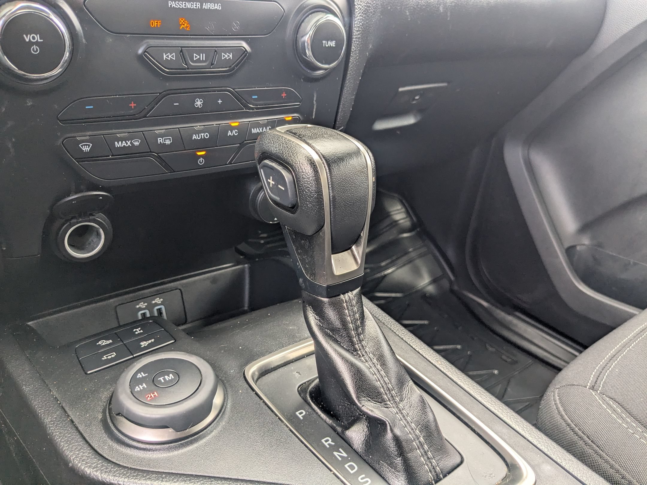Used 2023 Ford Ranger XLT w/ Equipment Group 301A Mid AWD/4WD image 18