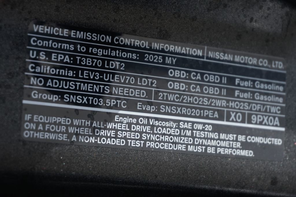 Used 2025 Nissan Pathfinder SL image 14