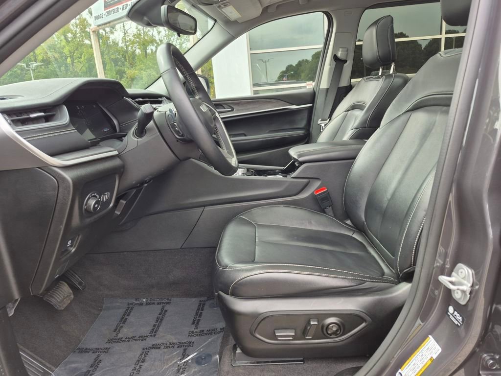 Used 2022 Jeep Grand Cherokee L Limited image 2