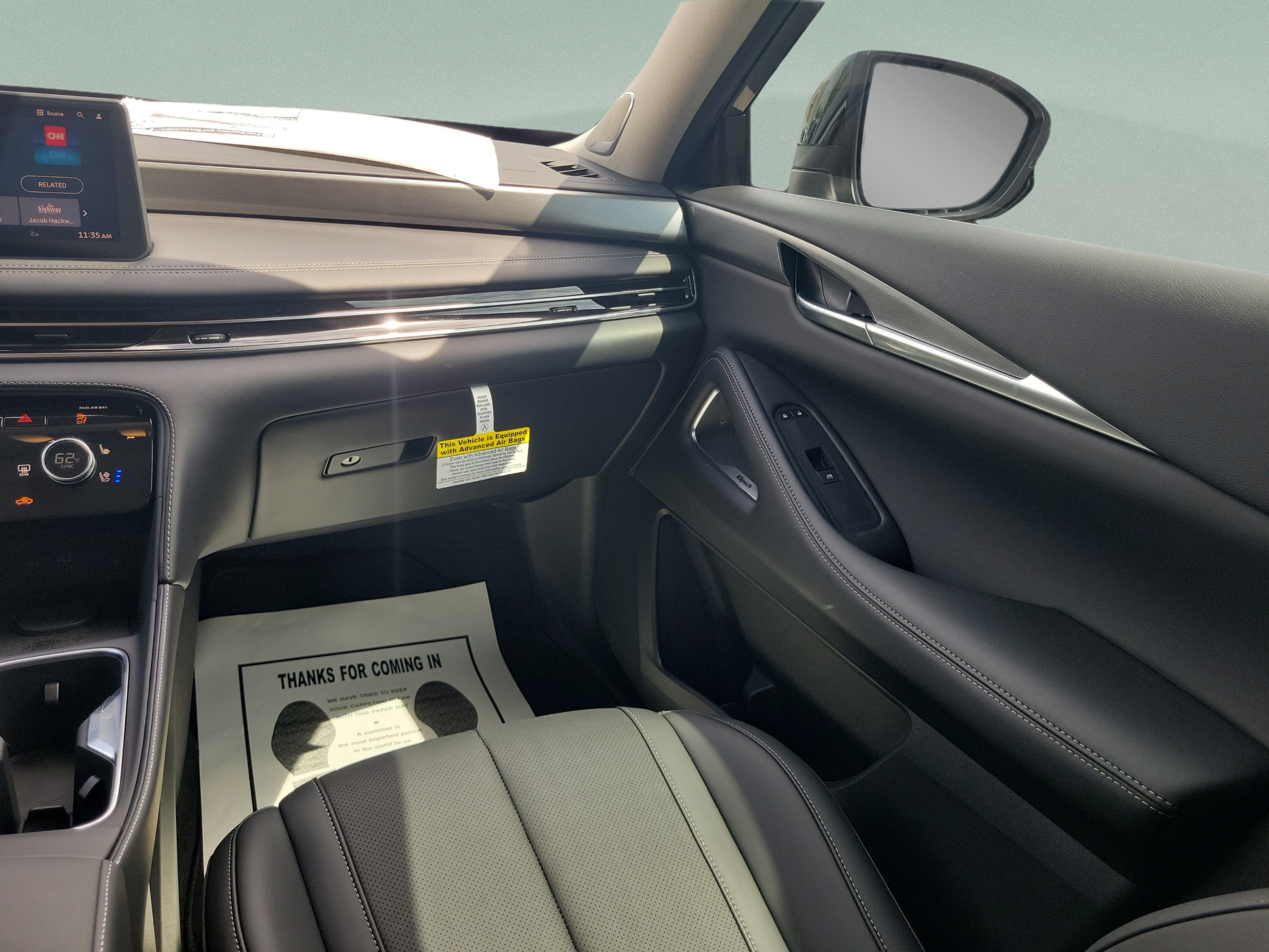 New 2027 INFINITI QX60 Luxe w/ Cargo Package FWD image 15