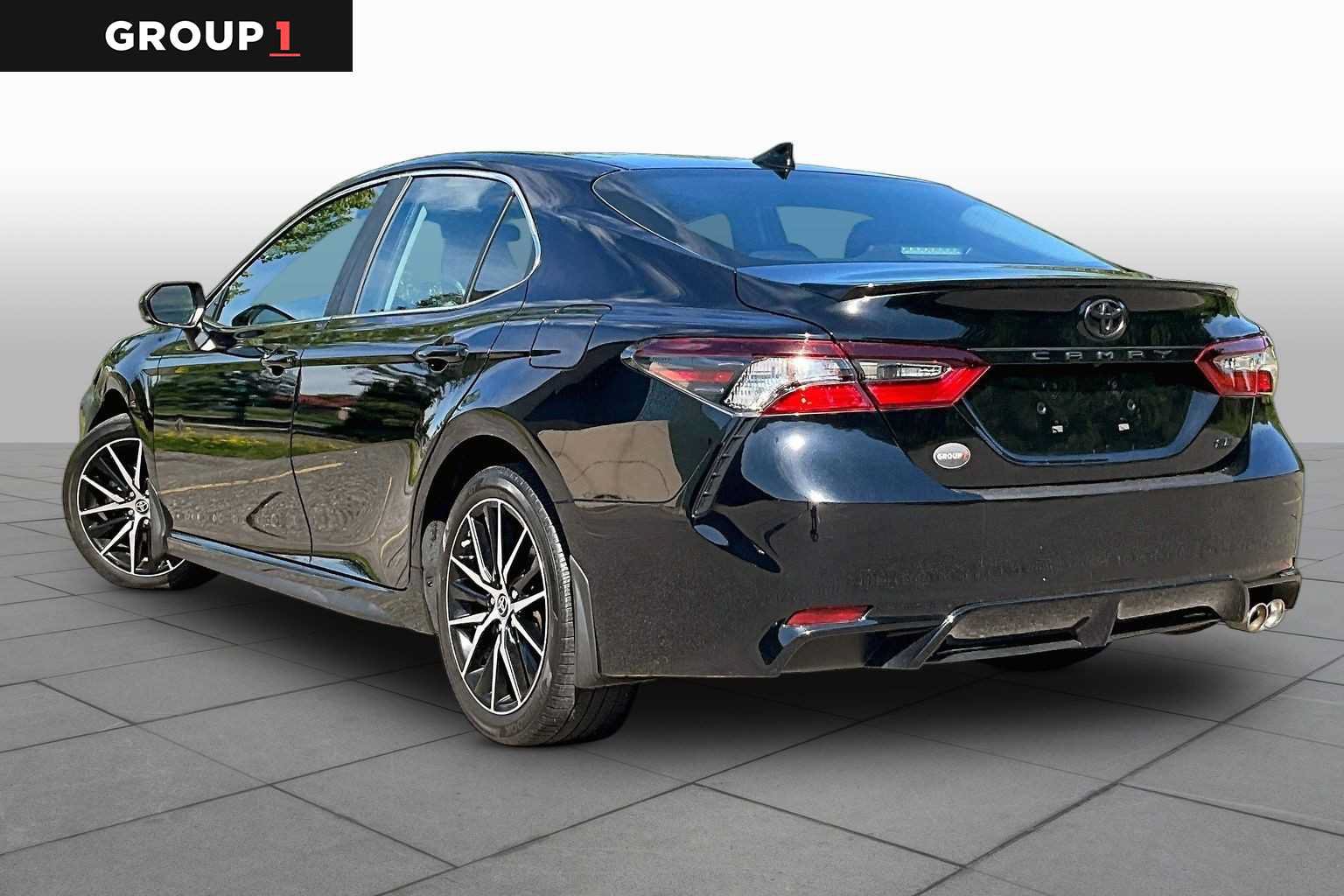 Used 2023 Toyota Camry SE w/ Blackout Package (TMS) FWD image 11