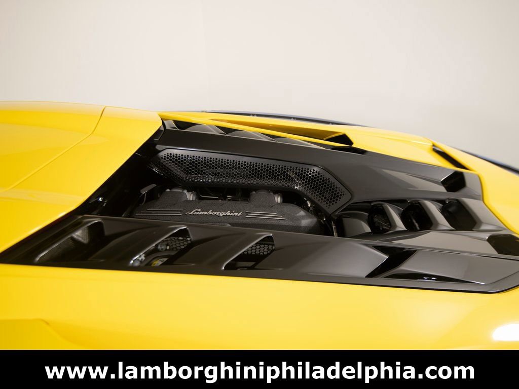 Used 2024 Lamborghini Revuelto image 56