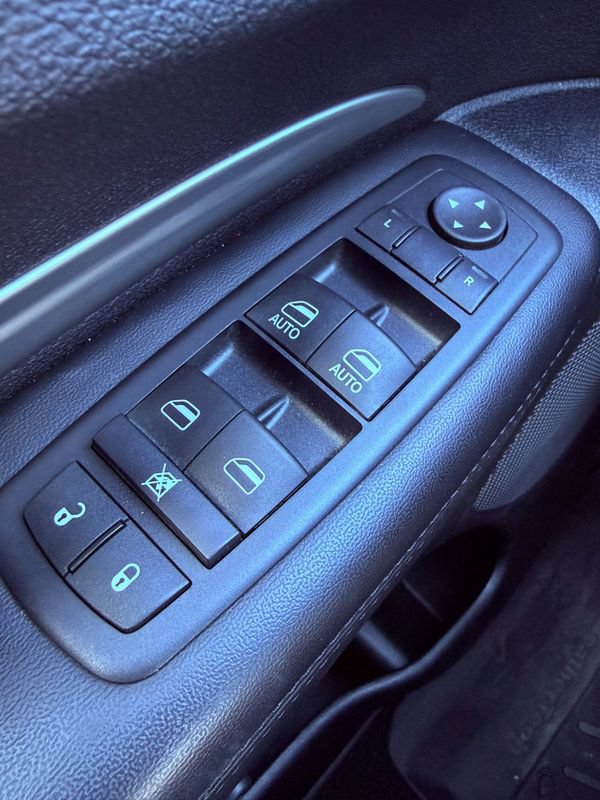 Used 2015 Dodge Durango Limited RWD image 28