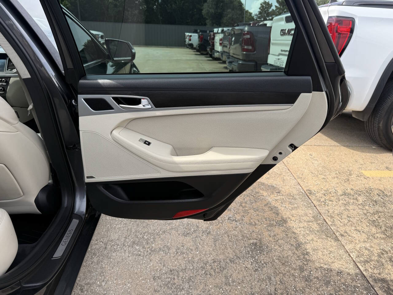 Used 2017 Genesis G80 5.0 Ultimate RWD image 16