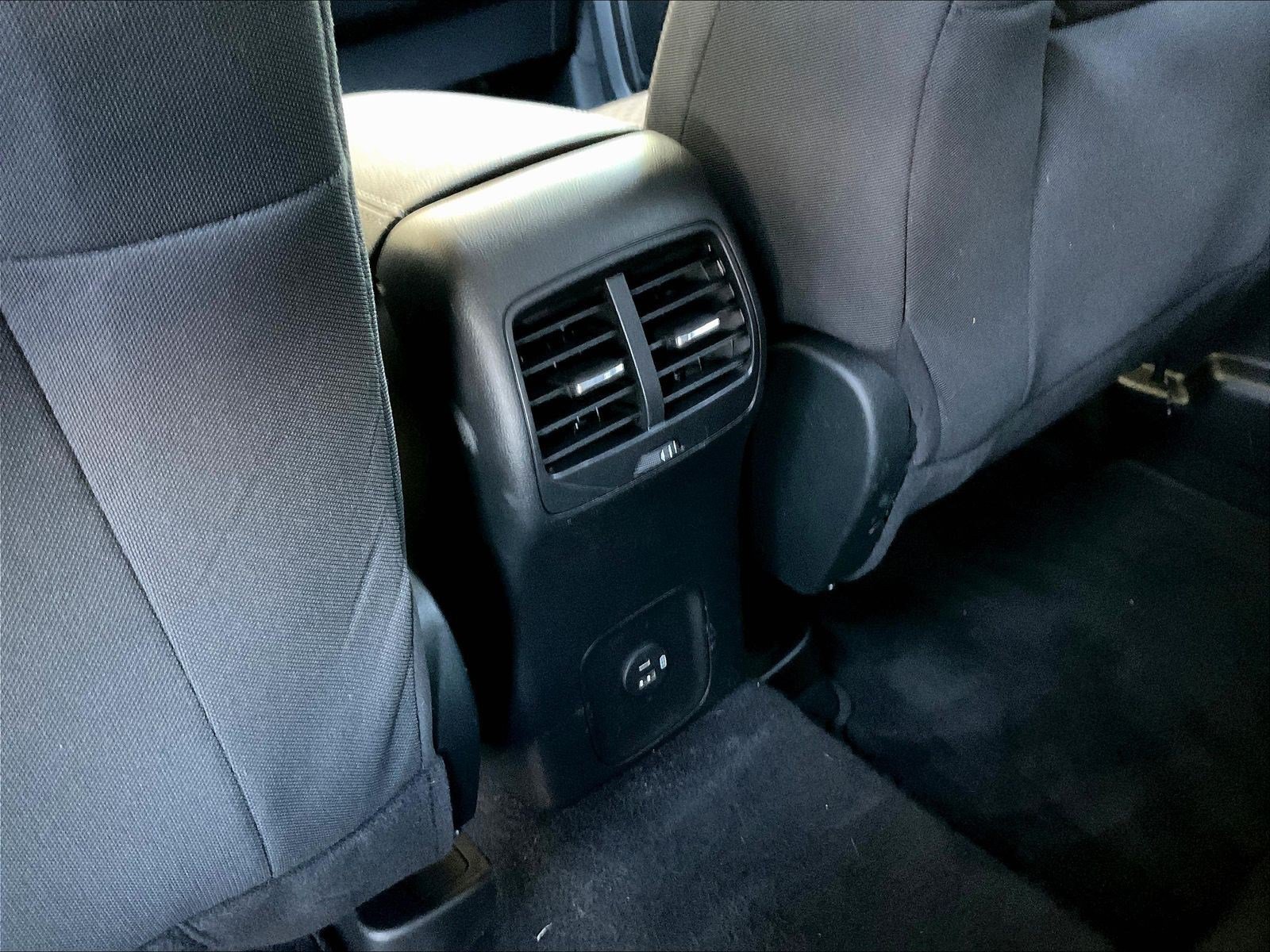 Used 2020 Ford Escape SE FWD image 10