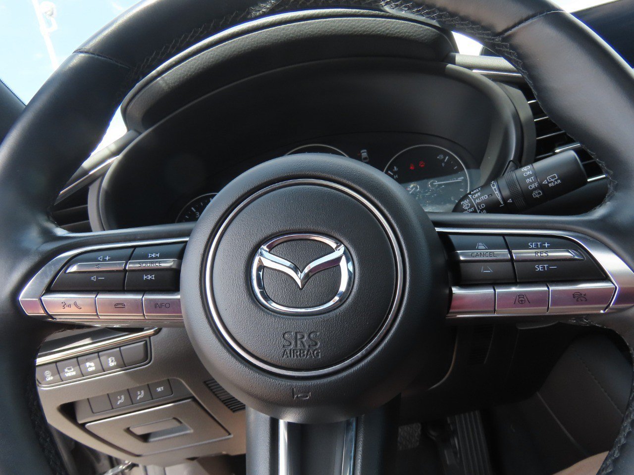 Used 2021 MAZDA MAZDA3 Hatchback w/Premium Plus Pkg AWD/4WD image 27
