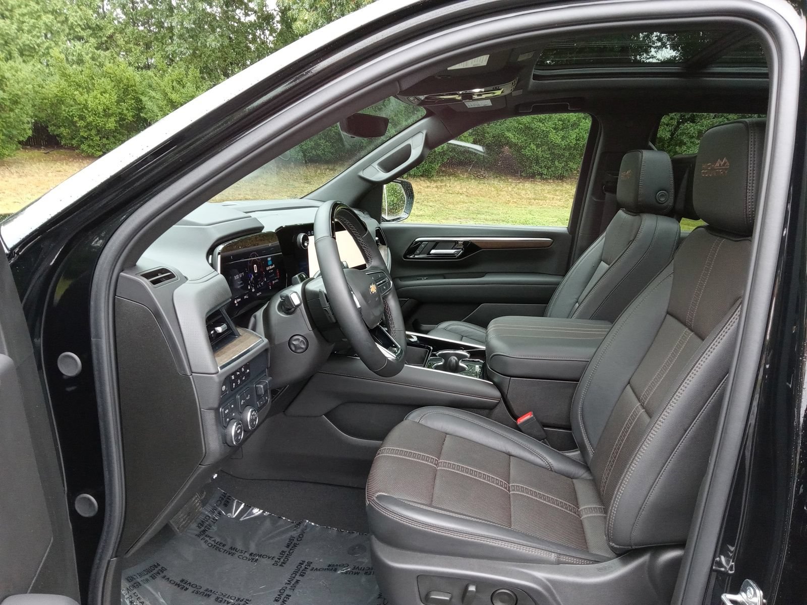 Used 2026 Chevrolet Tahoe High Country w/ Sun And Tow Package AWD/4WD image 10