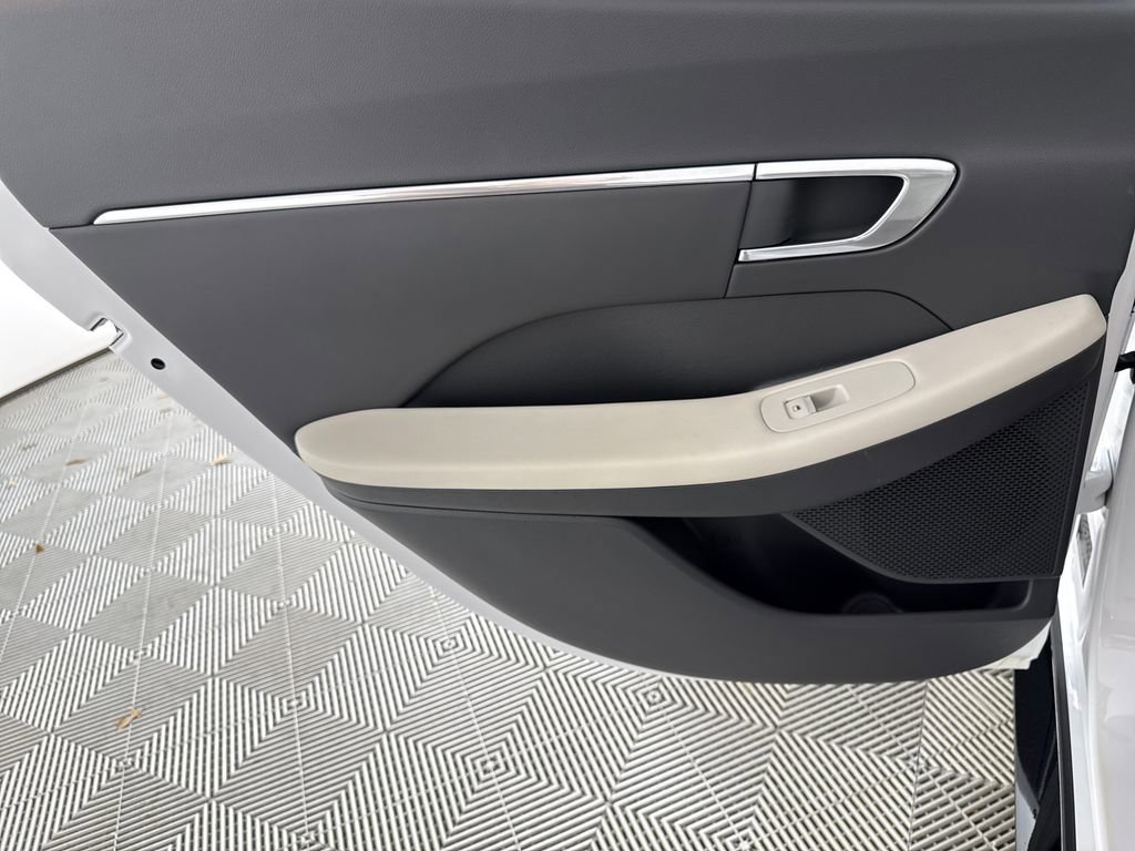 Used 2023 Hyundai Sonata SEL image 14