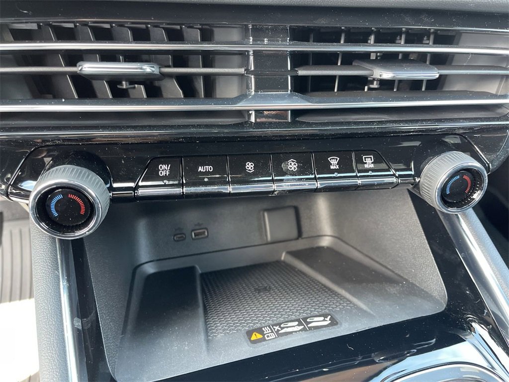 New 2025 Chevrolet Traverse LT w/ Enhanced Driving Package image 19