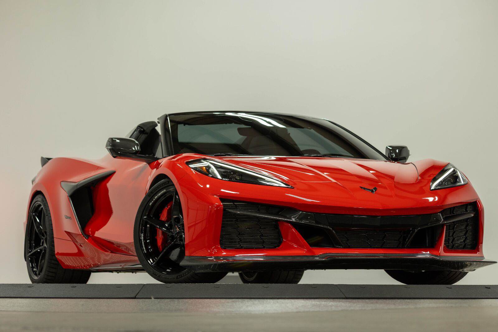 Used 2024 Chevrolet Corvette E-Ray AWD/4WD image 46