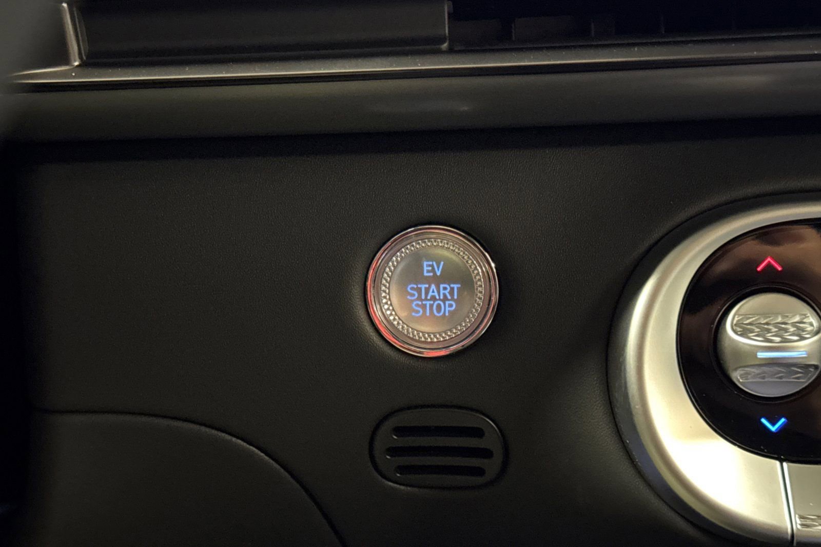 New 2026 Genesis GV60 Advance AWD/4WD image 23