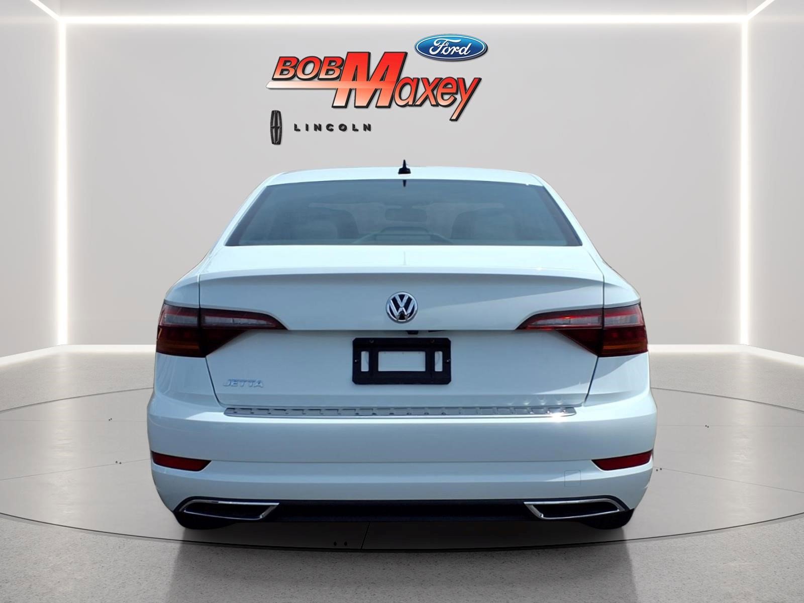 Used 2019 Volkswagen Jetta R-Line w/ R-Line Cold Weather Package FWD image 6