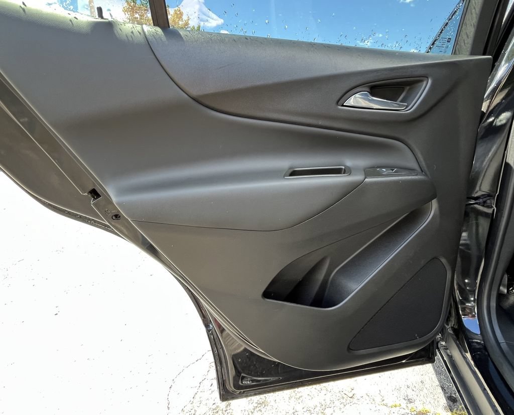 Used 2023 Chevrolet Equinox LT FWD image 16