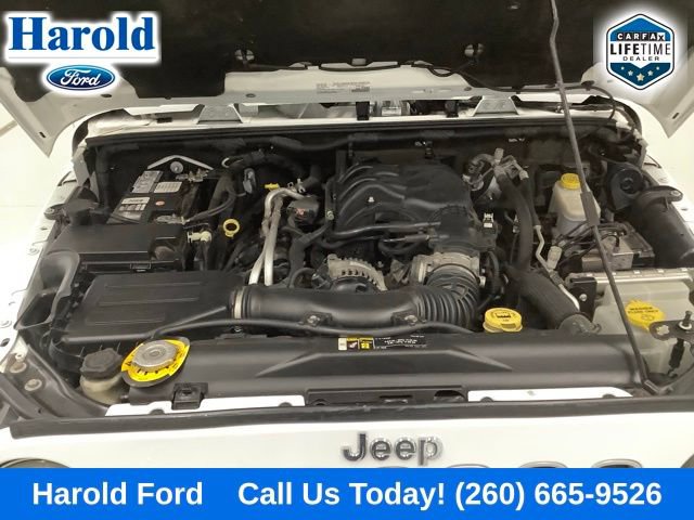 Used 2018 Jeep Wrangler Unlimited Sahara w/ Dual Top Group image 18