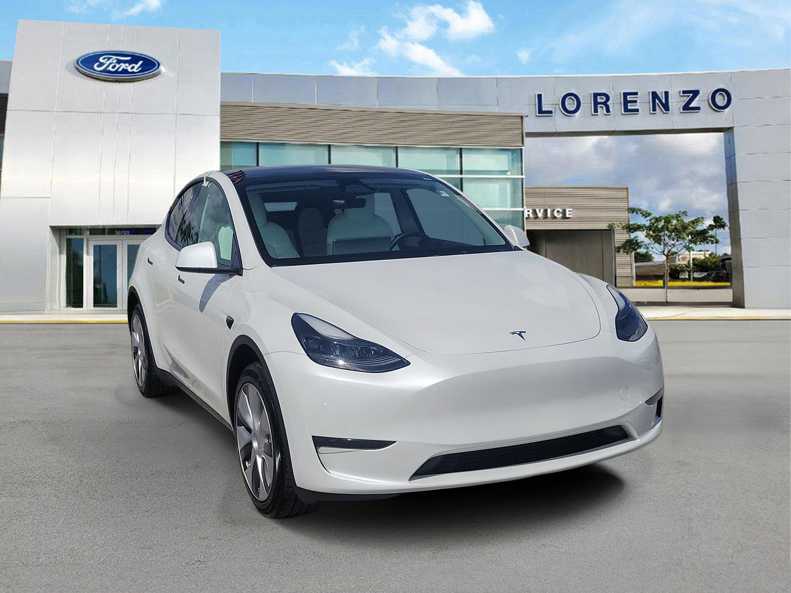 Used 2024 Tesla Model Y Long Range RWD image 3
