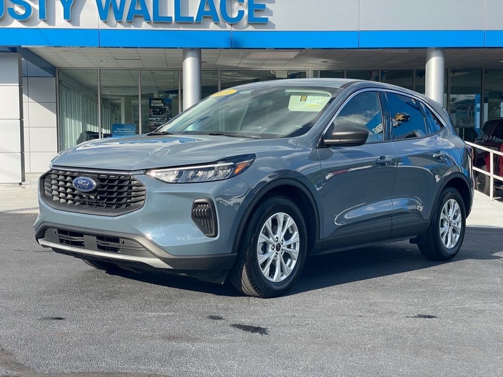 Used 2024 Ford Escape Active image 3
