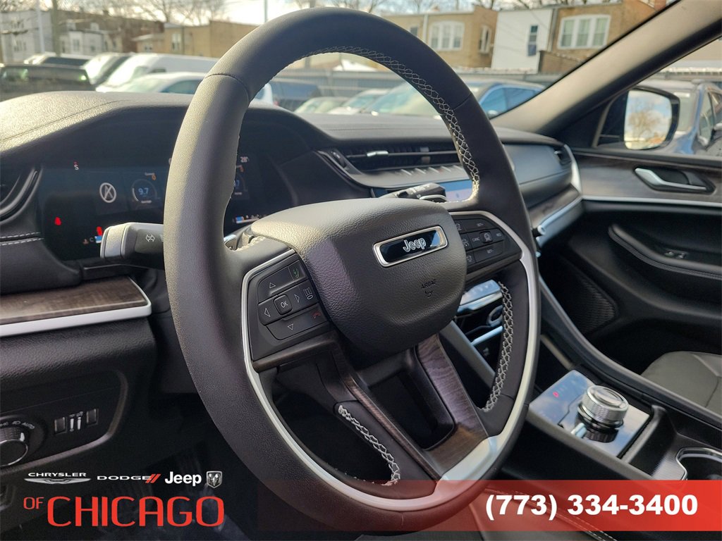 New 2026 Jeep Grand Cherokee Altitude image 18