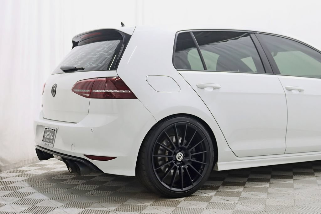 Used 2017 Volkswagen Golf R 4-Door AWD/4WD image 10