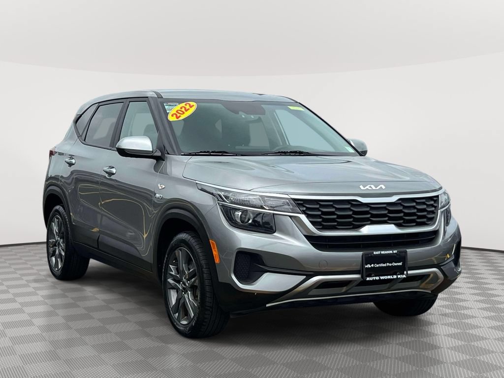 Used 2023 Kia Seltos LX AWD/4WD image 1