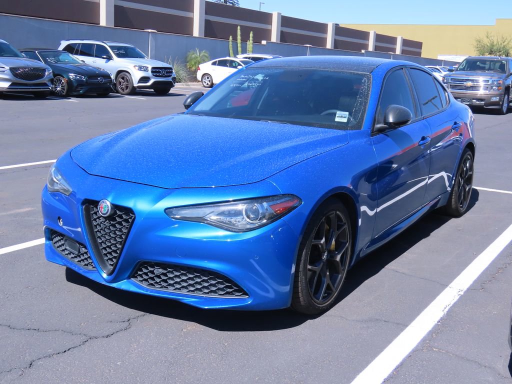 Used 2019 Alfa Romeo Giulia w/ Nero Edizione image 2