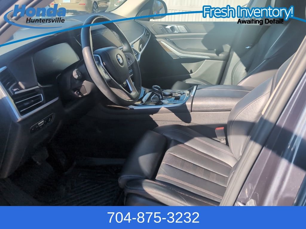 Used 2021 BMW X7 xDrive40i w/ Parking Assistance Package image 12