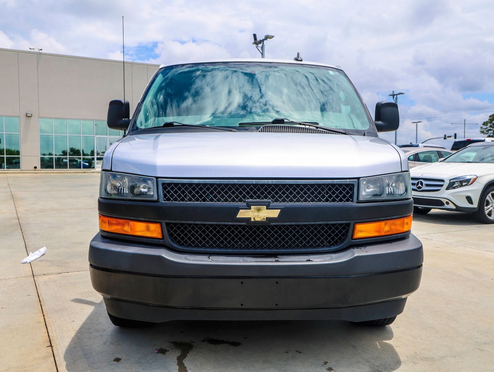 Used 2024 Chevrolet Express 2500 w/ Driver Convenience Package RWD image 3