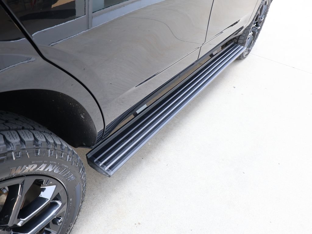 Certified 2025 GMC Yukon AT4 Ultimate AWD/4WD image 41