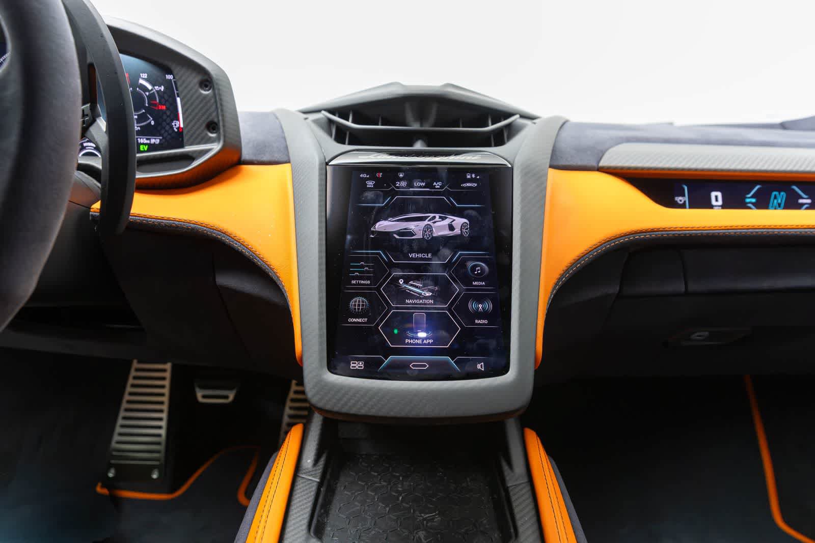 Used 2024 Lamborghini Revuelto AWD/4WD image 13