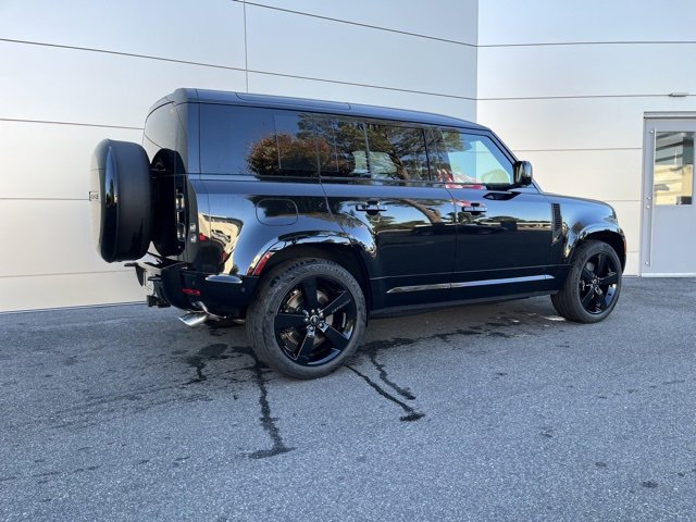 New 2025 Land Rover Defender 110 V8 image 22