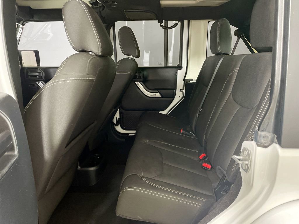 Used 2016 Jeep Wrangler Unlimited Sahara image 20