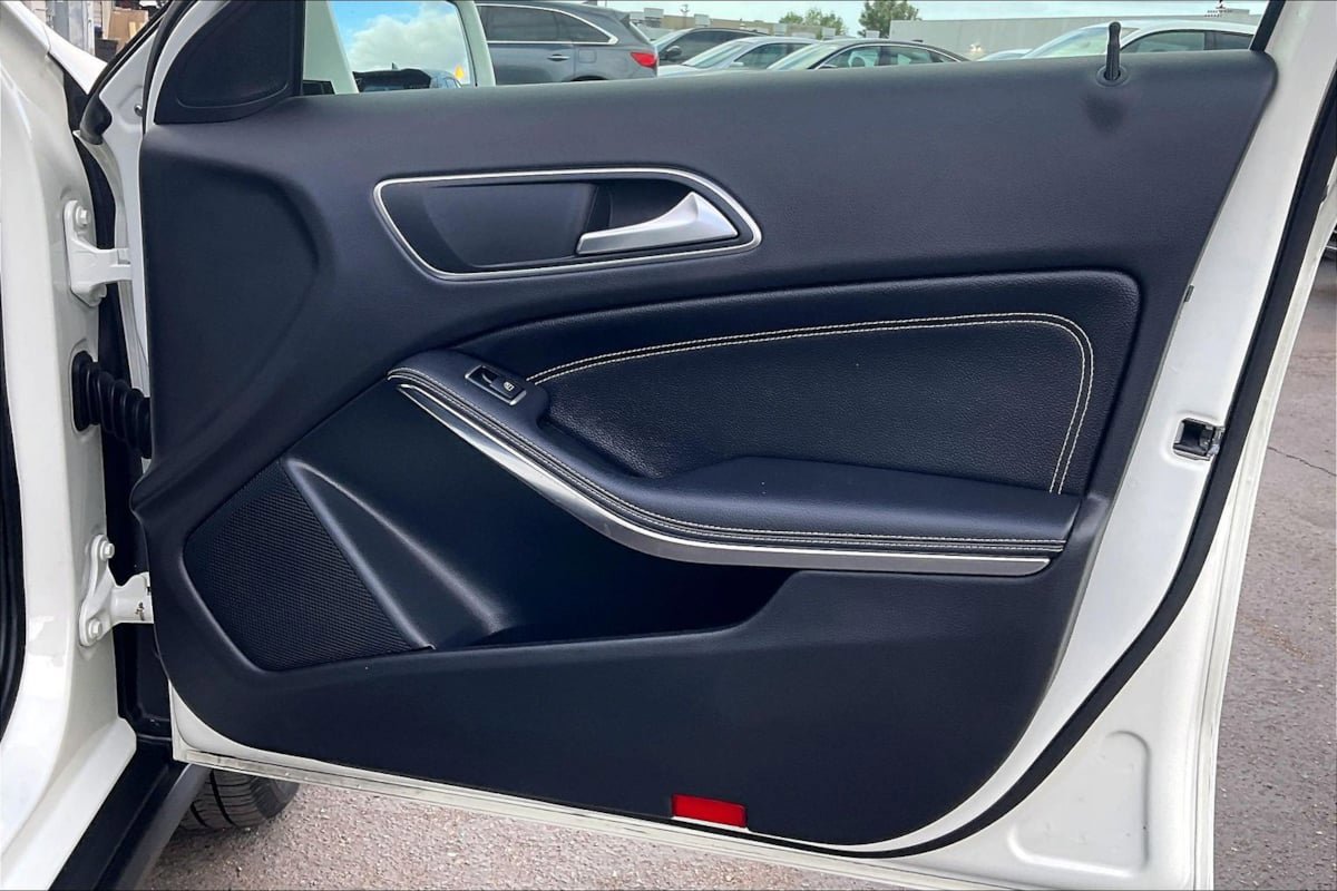 Used 2016 Mercedes-Benz GLA 250 image 22