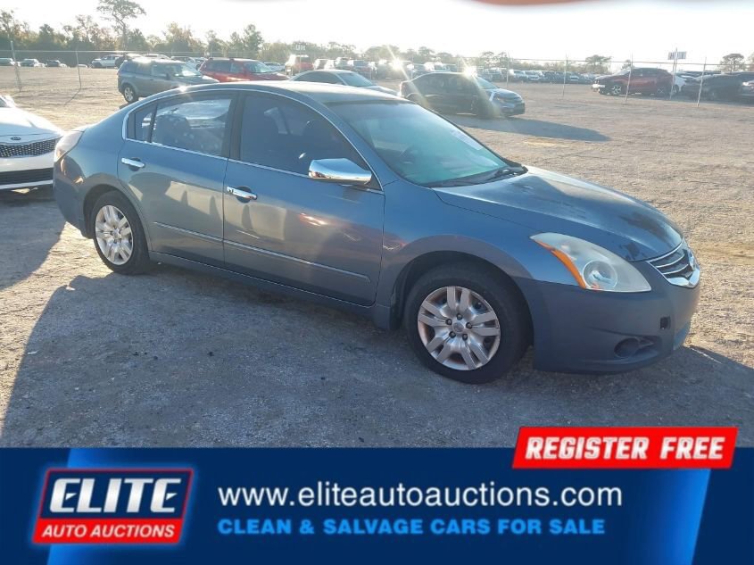Used 2011 Nissan Altima 2.5 S image 2