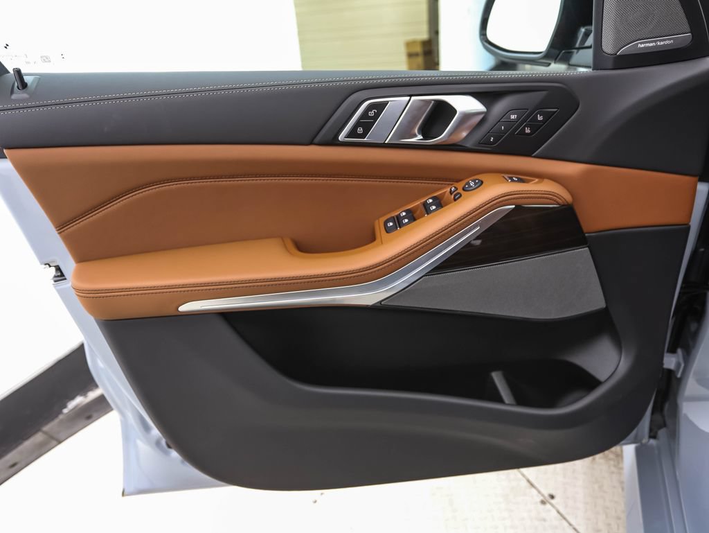 New 2026 BMW X5 xDrive50e AWD/4WD image 9