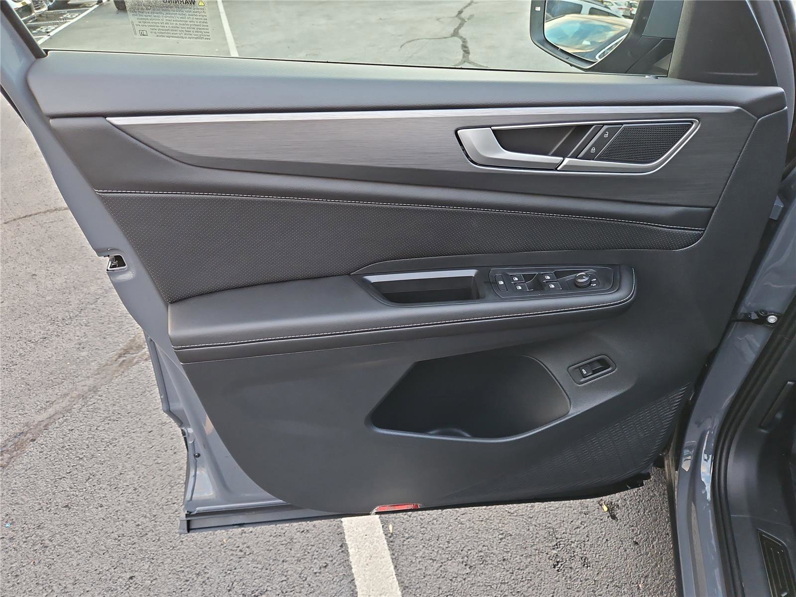 New 2026 Volkswagen Atlas Cross Sport SE image 12