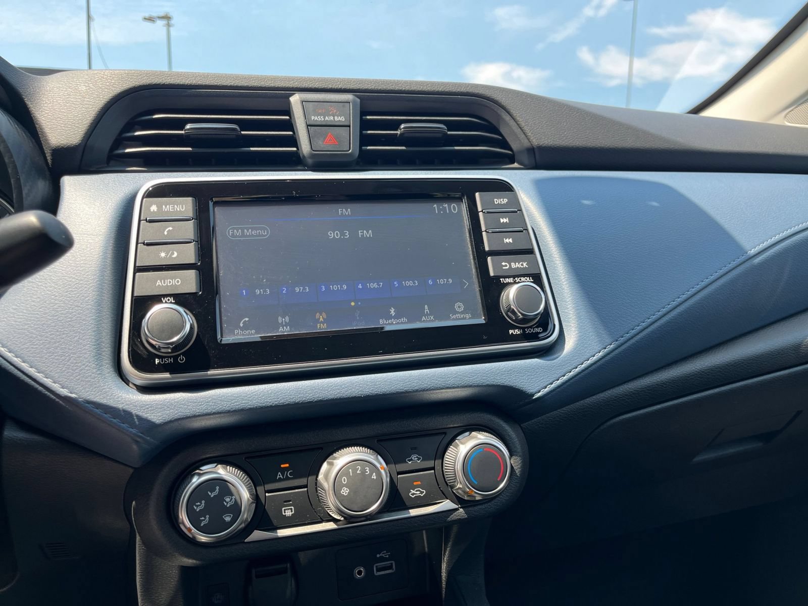 Used 2025 Nissan Versa SV FWD image 16