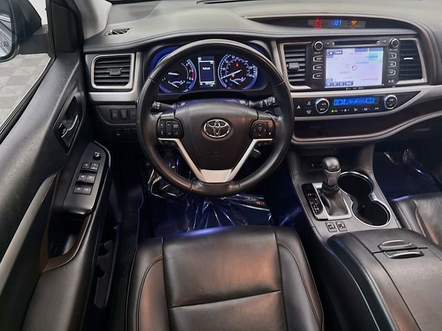 Used 2019 Toyota Highlander XLE image 23