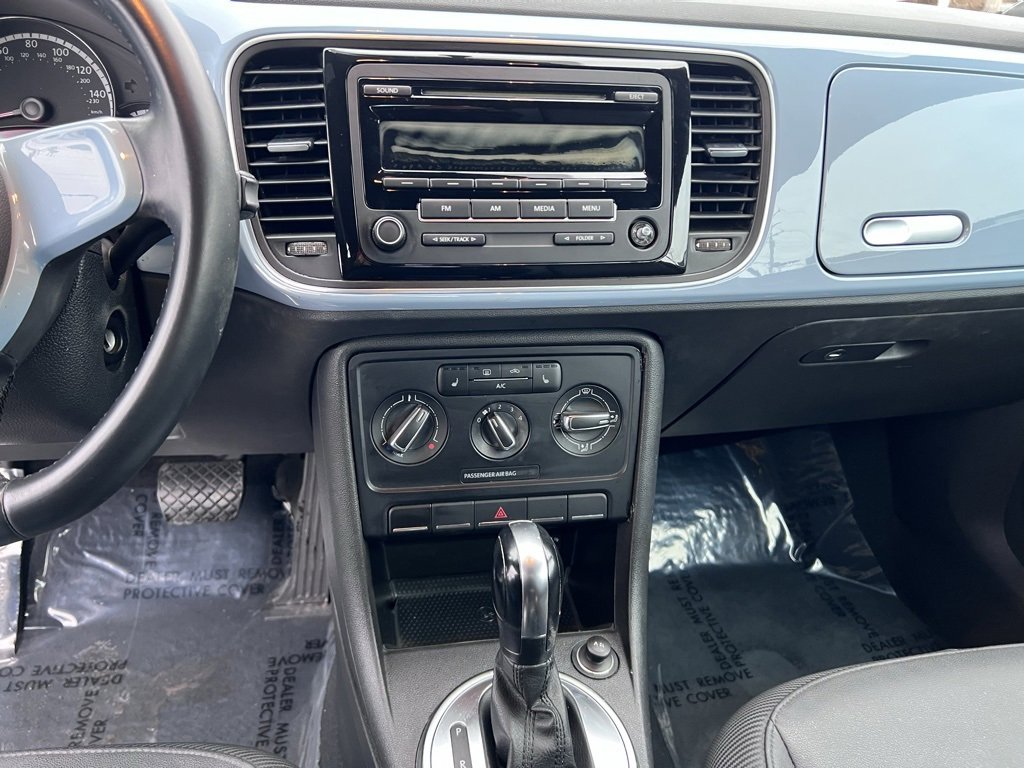 Used 2013 Volkswagen Beetle 2.5 image 17