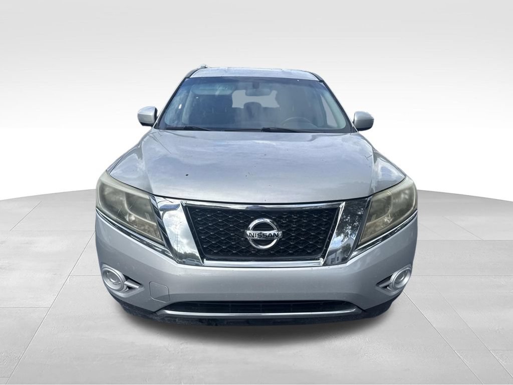 Used 2014 Nissan Pathfinder SV FWD image 2