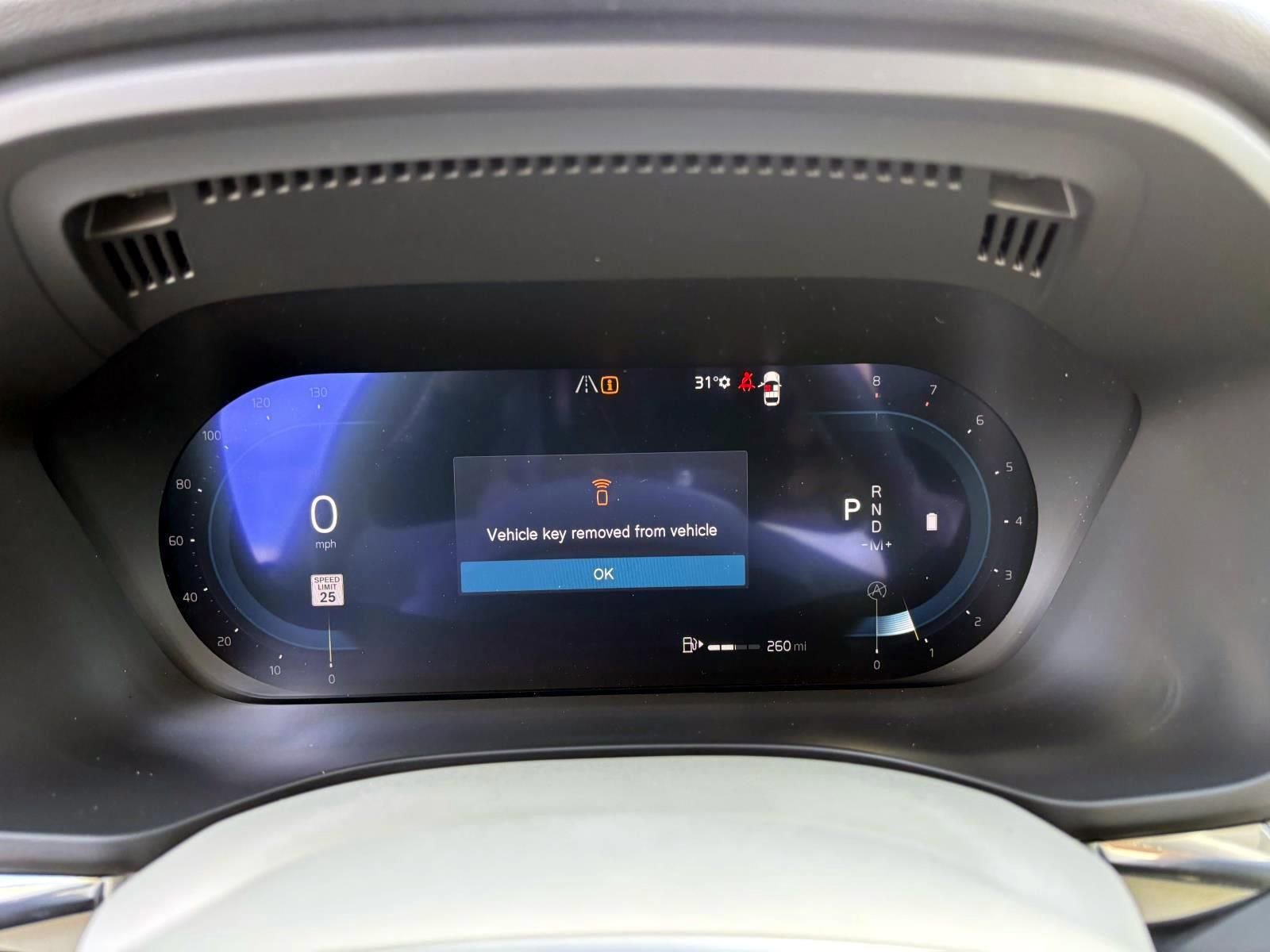 Used 2025 Volvo XC60 B5 Plus w/ Climate Package image 15