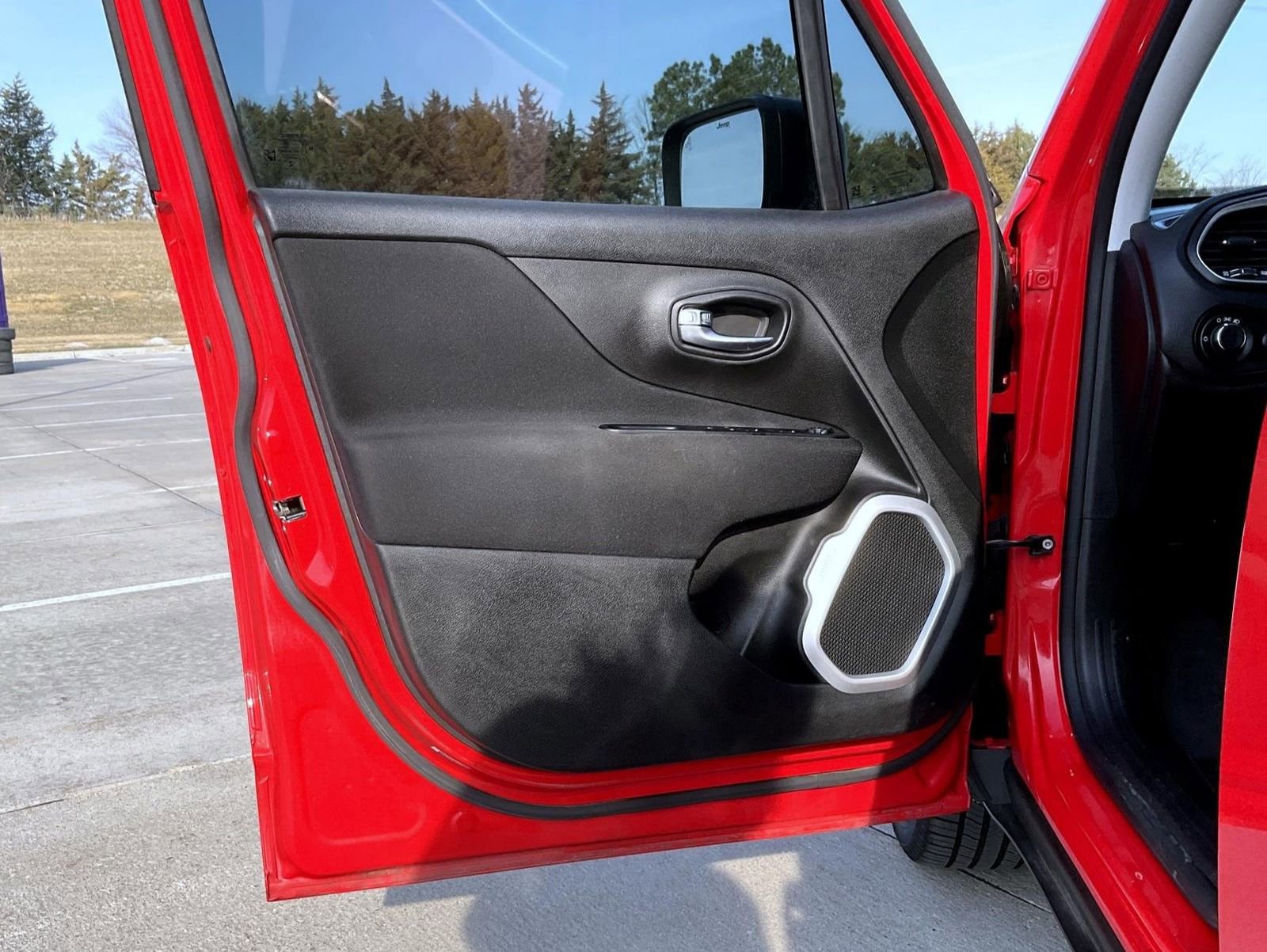 Used 2021 Jeep Renegade Sport FWD image 9