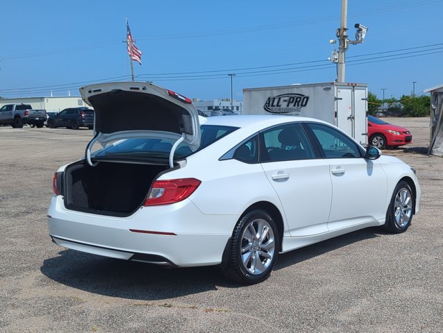 Certified 2018 Honda Accord LX image 9