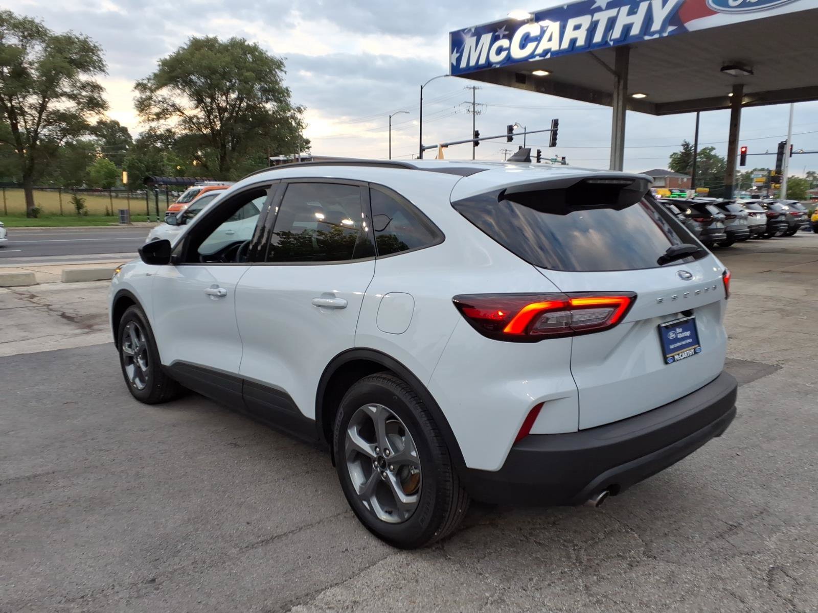 Certified 2025 Ford Escape ST-Line w/ Cold Weather Package FWD image 5