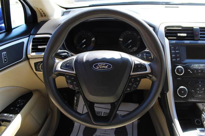 Used 2013 Ford Fusion SE image 16
