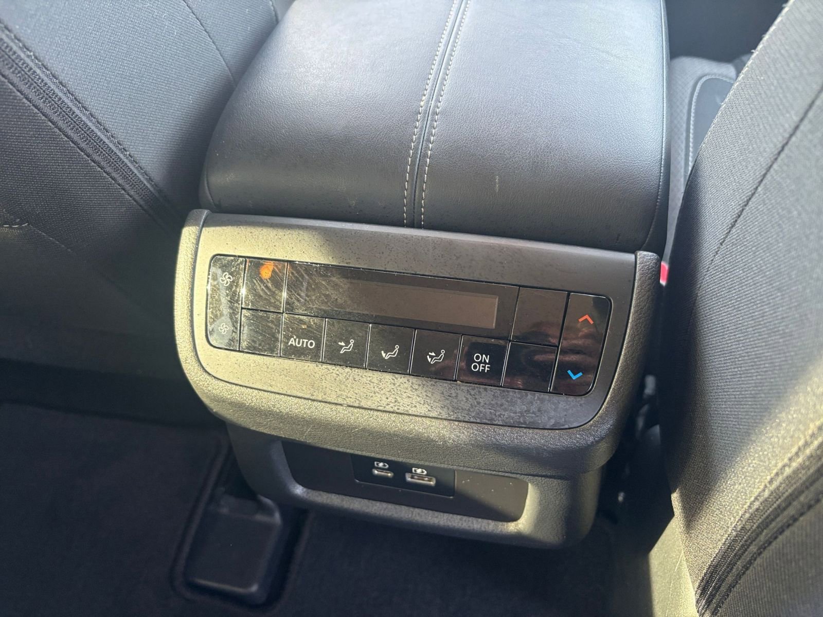 Used 2025 Nissan Pathfinder SV image 24