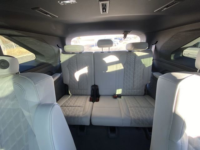 New 2025 Cadillac Escalade IQ Sport 1 w/ LPO, ONYX Package AWD/4WD image 21