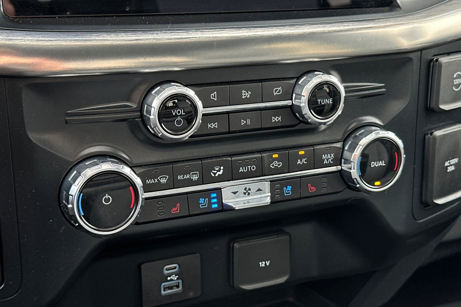 Certified 2022 Ford F150 Lariat w/ Max Trailer Tow Package image 19